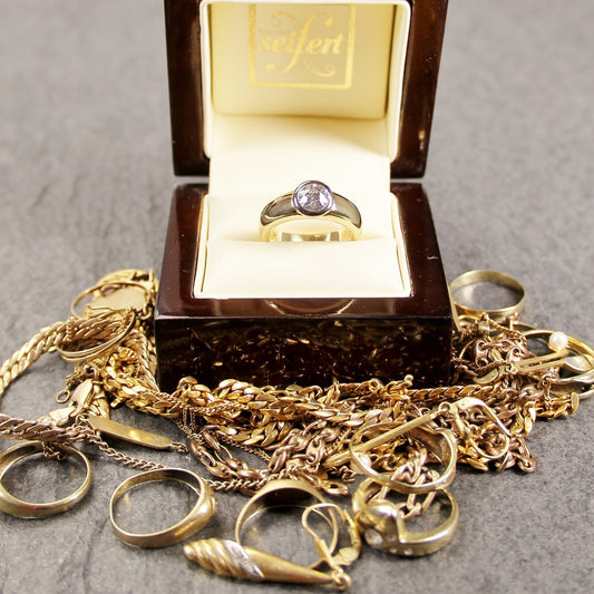 Contact data of all gold buyers in the UK