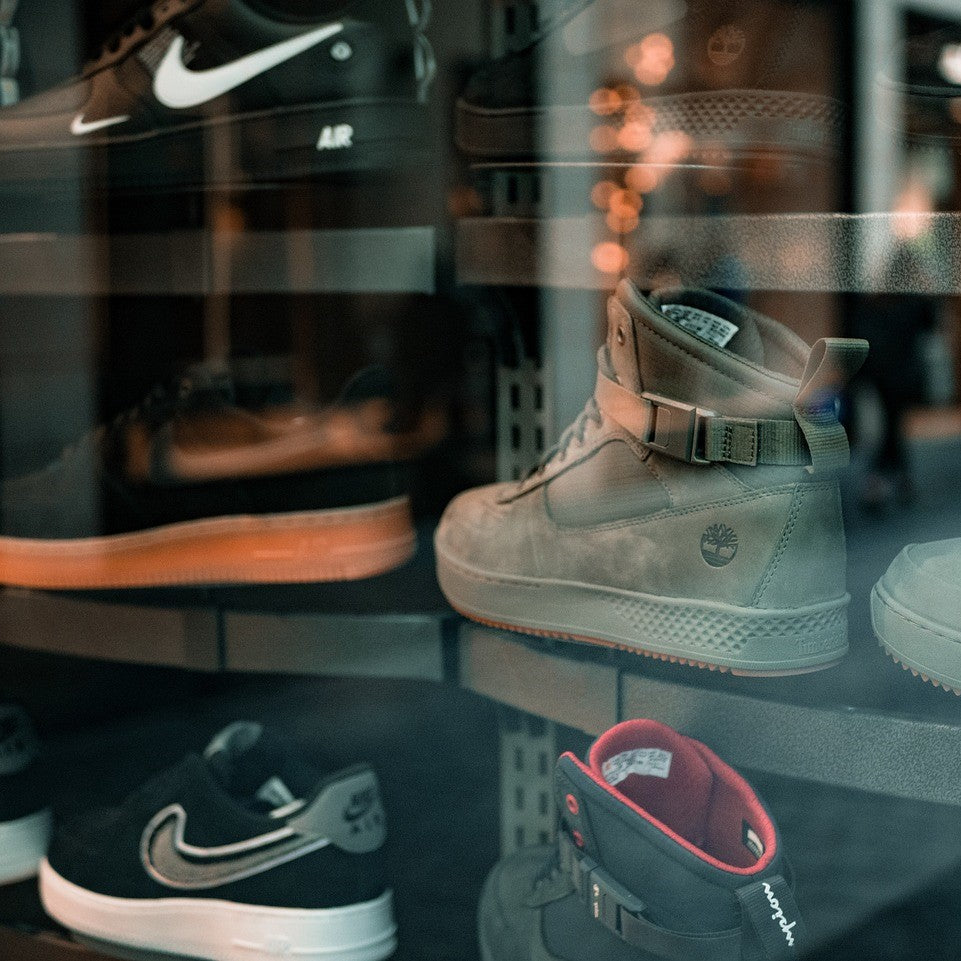 Contact data of all shoe shops in the UK