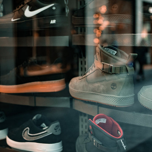 Contact data of all shoe shops in the UK